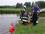 Oefening Brandweer Kollum en het ORT Oppervlakte Reddingsteam van Burgum